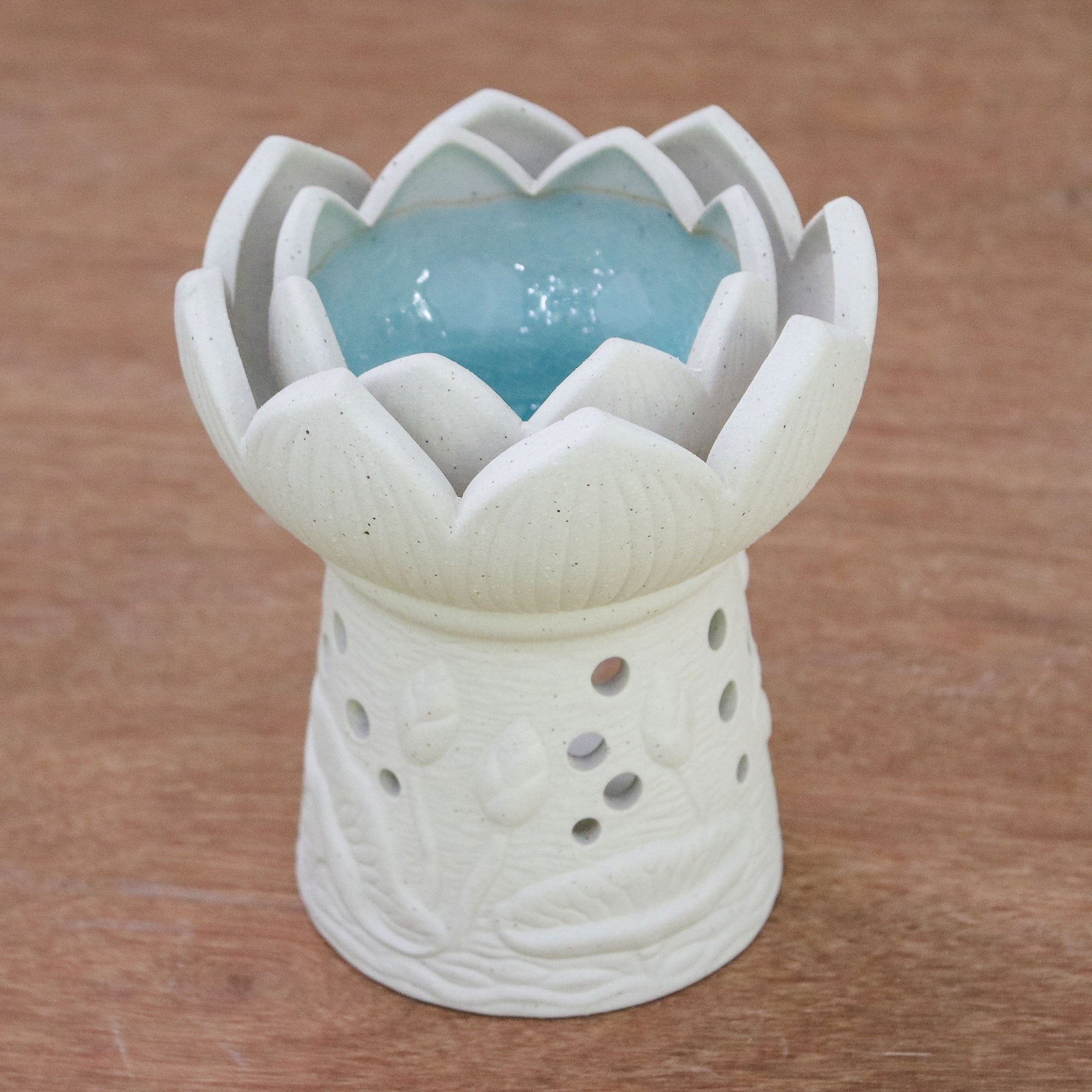 Ceramic Natural White Lotus Flower Oil Warmer - Fragrant Lotus in White