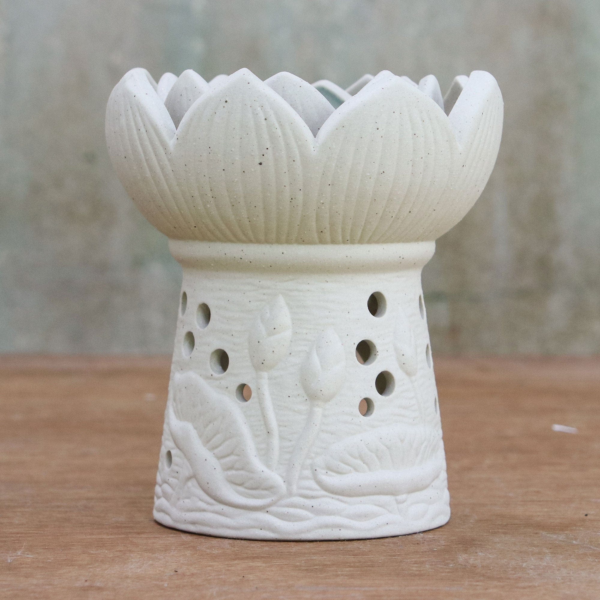 Ceramic Natural White Lotus Flower Oil Warmer - Fragrant Lotus in White