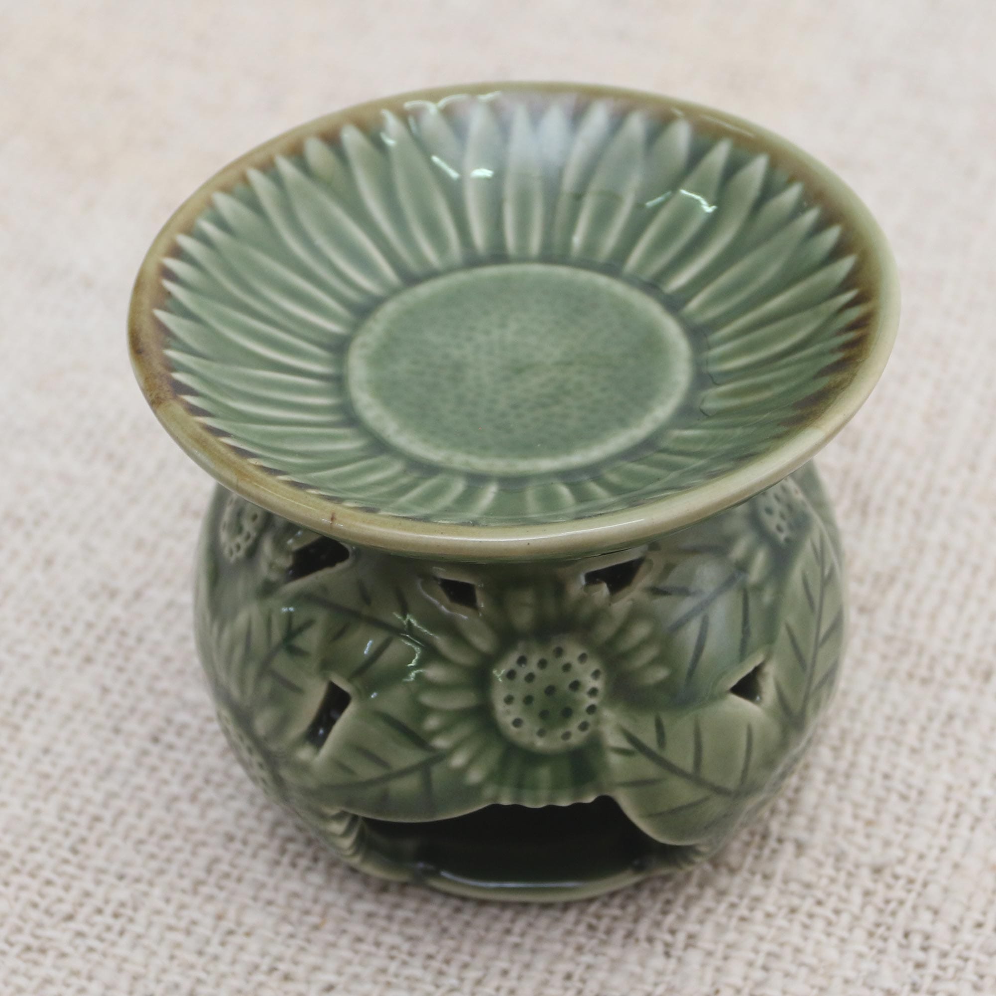 Sunflower Motif Green Ceramic Oil Warmer - Fragrant Sunflower
